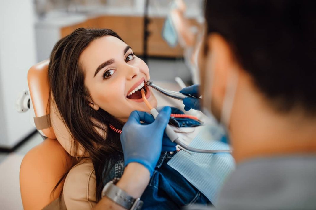 Scapă de fobia de dentist și bucură-te de un zâmbet sănătos