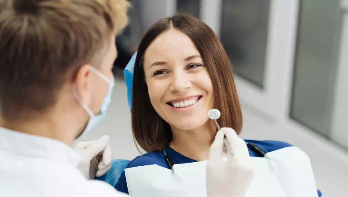 Soluția perfectă pentru un zâmbet perfect: Coronițele dentare